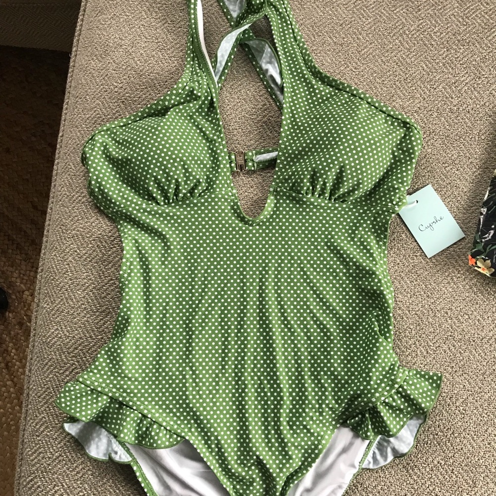 Cupshe One piece bathing suit - brand new.